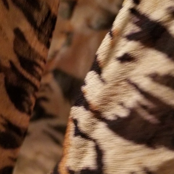 Scraf - Picture 3 of 4